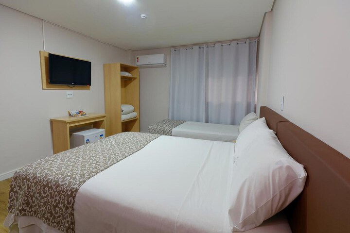 Room 17 of 65