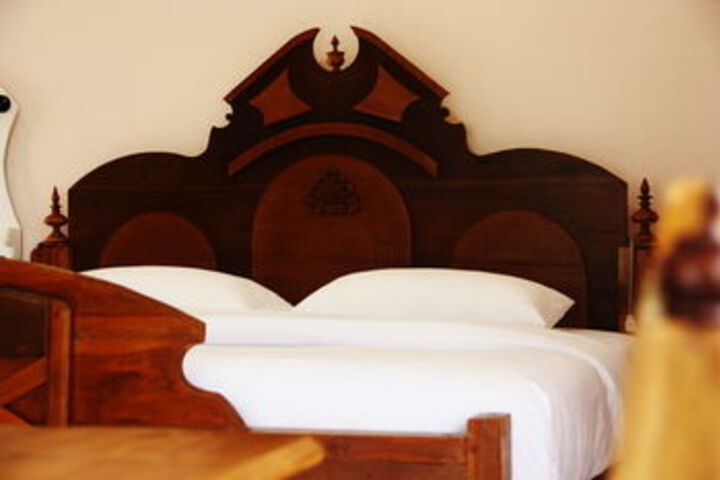Room 13 of 21