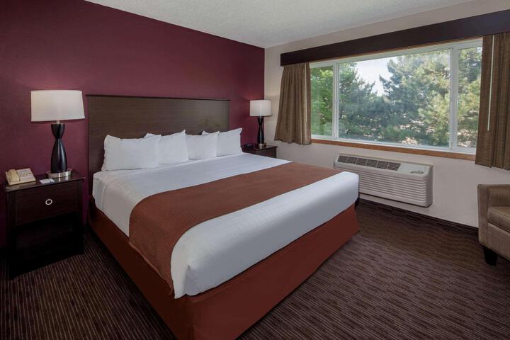 1 King Bed Second Floor No Elevator (9 of 13)