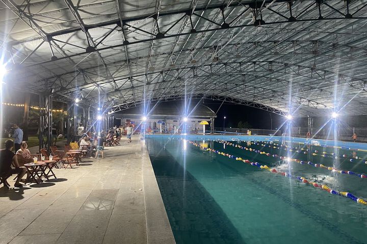 Pool 15 of 25
