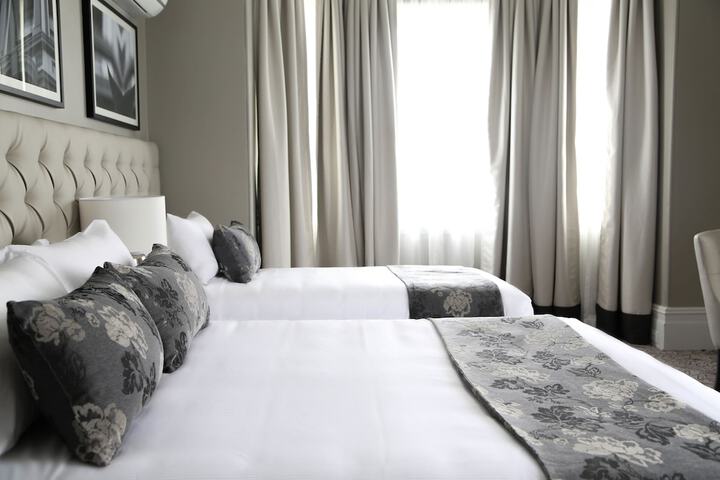 Room 15 of 50