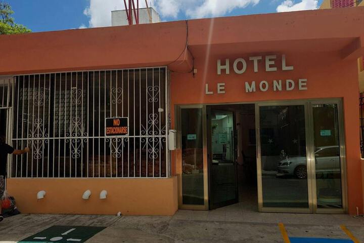HOTEL SUITES LE MONDE