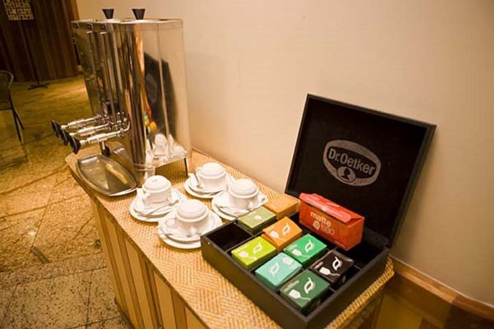 Breakfast/Coffee Service 44 of 61