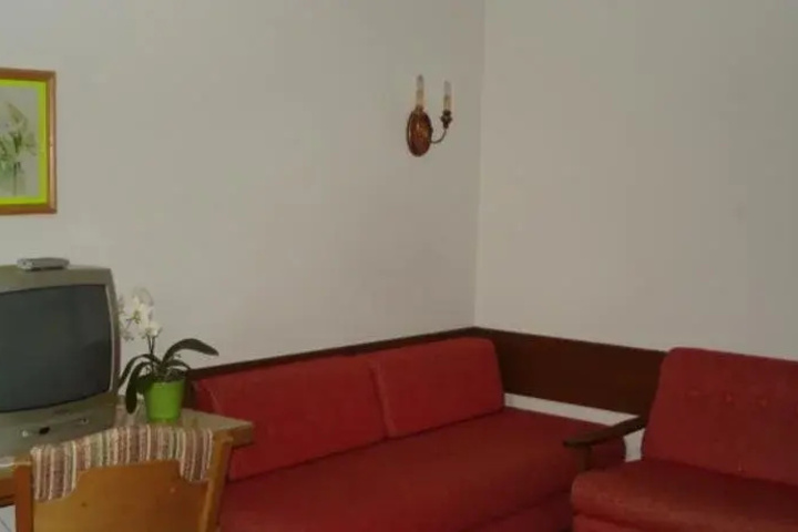 Room 2 of 12