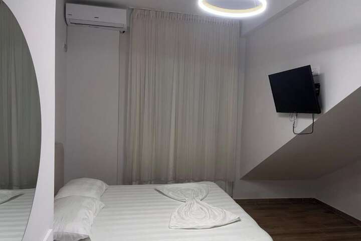 Room 38 of 71
