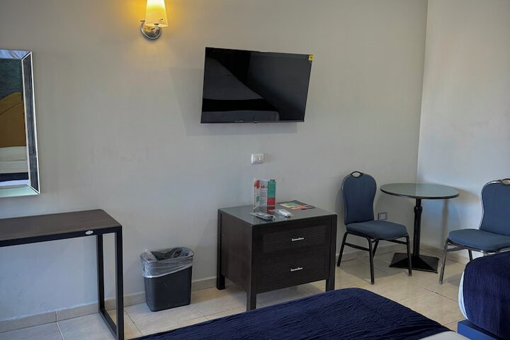Room 25 of 87