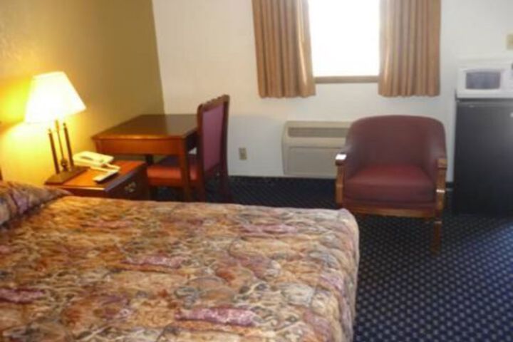 Room 11 of 14