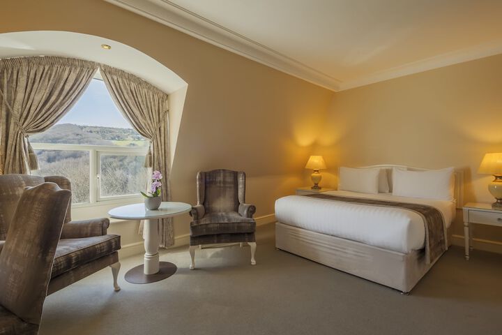 Room 2 of 35