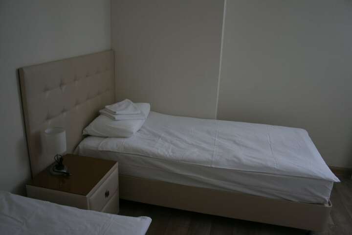 Room 11 of 63