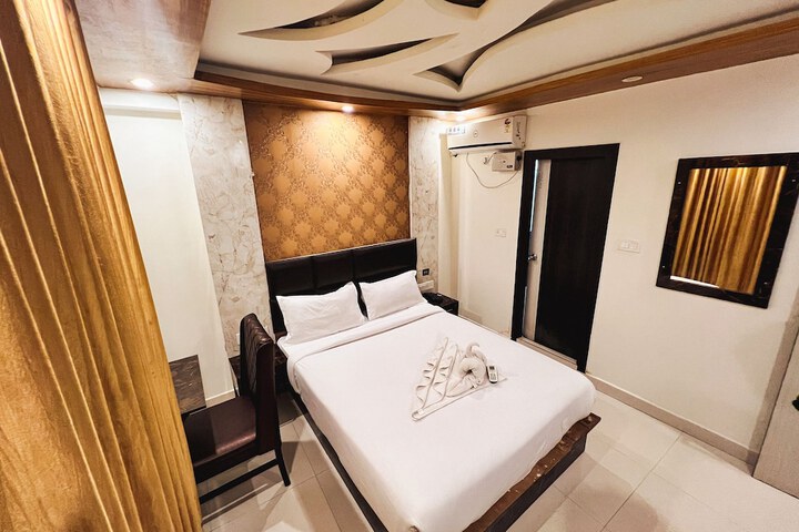 Room 8 of 21