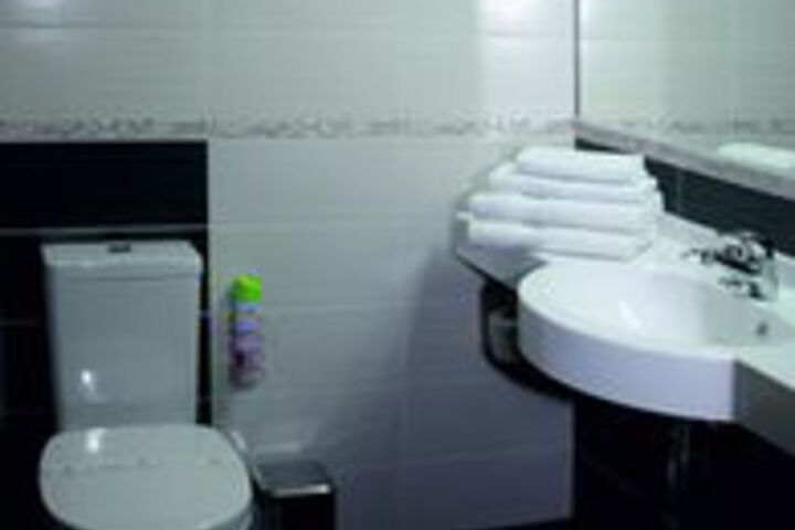 Room 15 of 114
