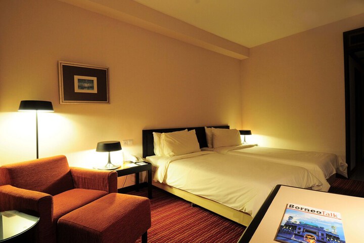 Room 9 of 20