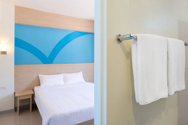 Room 14 of 28