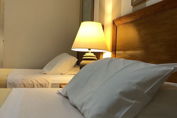 Room 27 of 73