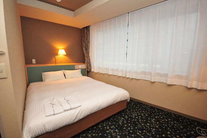Room 15 of 50