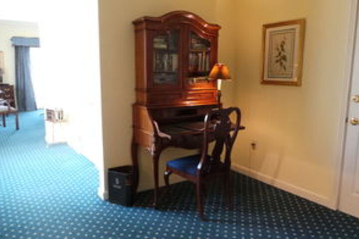Room 48 of 69