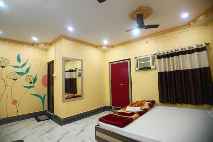 Room 12 of 63