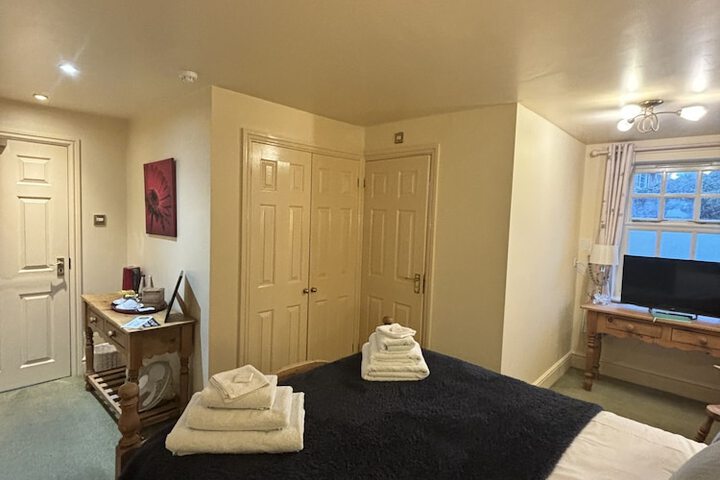 Room 11 of 30