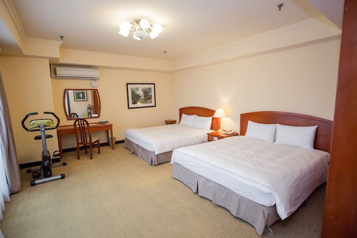 Room 70 of 203
