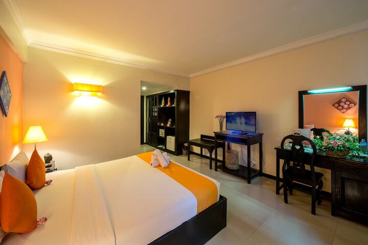 Room 28 of 160