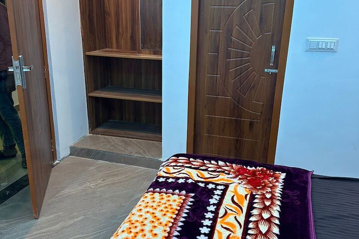 Room 2 of 13