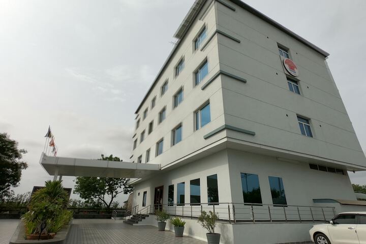 Hotel 8 of 13