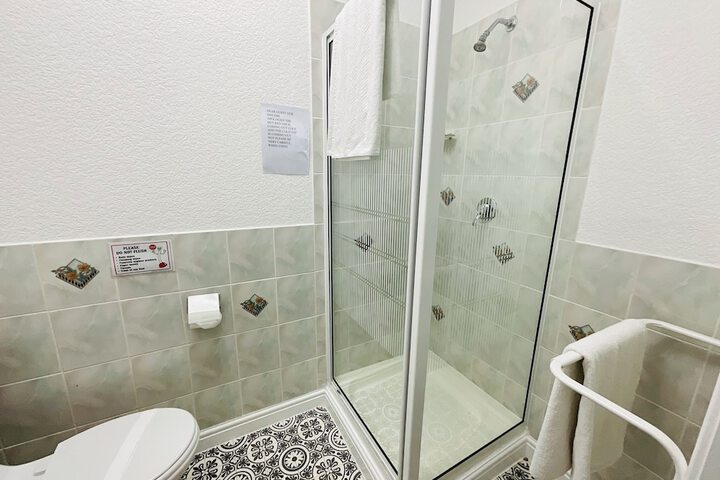 Room 40 of 148