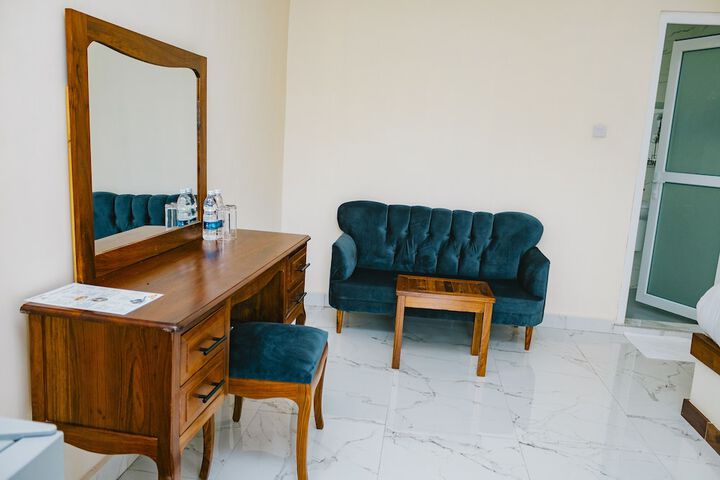 Room 5 of 29