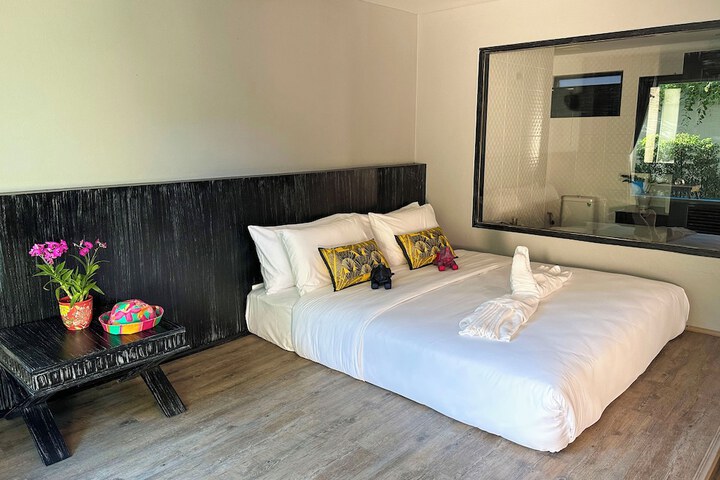 Room 26 of 150