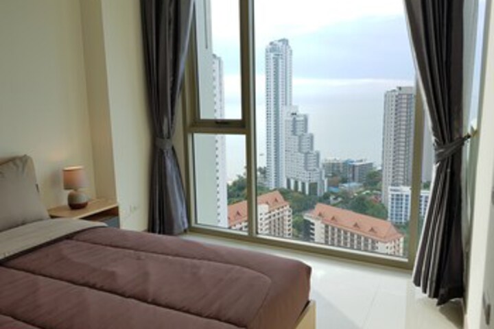 Room 14 of 36