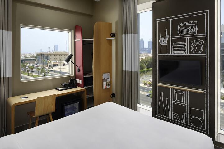 Room 26 of 112