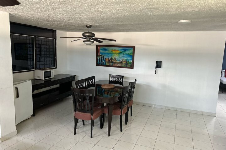 Room 21 of 28