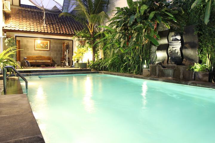 Hotel with Pool