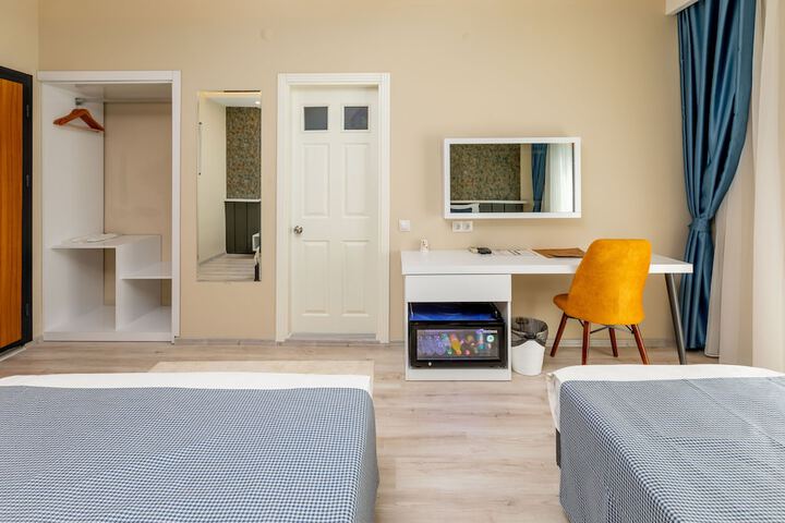 Room 17 of 21