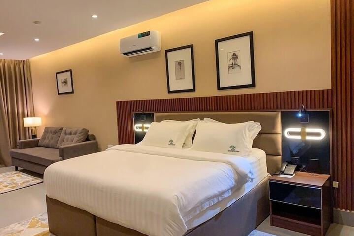 Five Homes Hotel