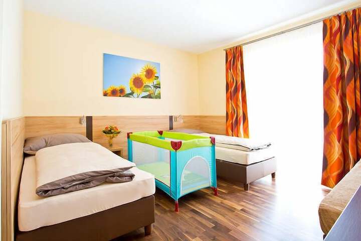 Room 4 of 41