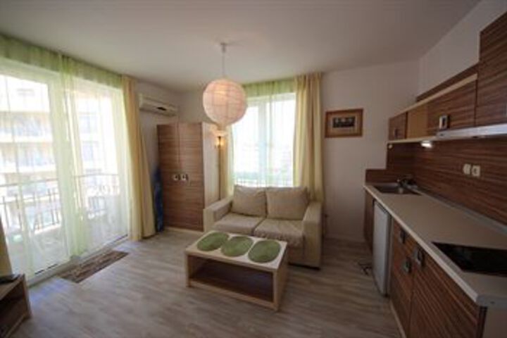 Room 107 of 153