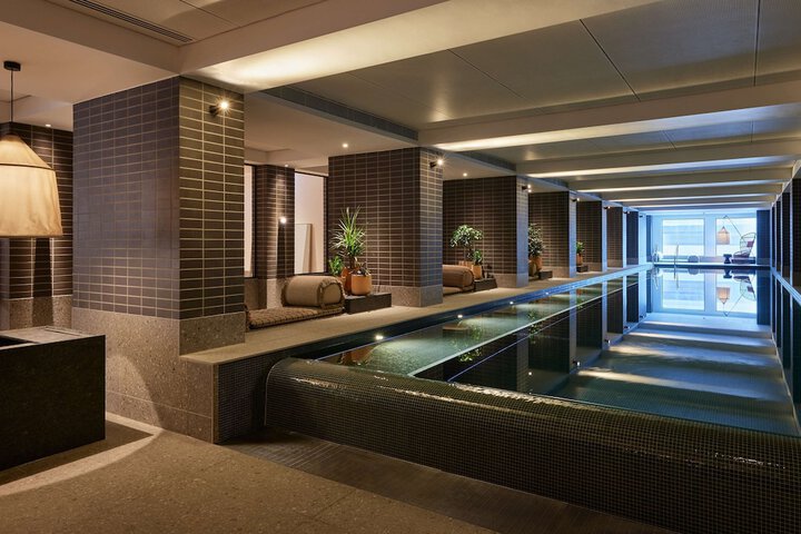 Pool 31 of 64
