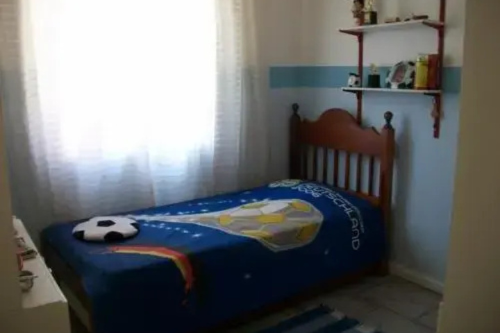 Room 4 of 11