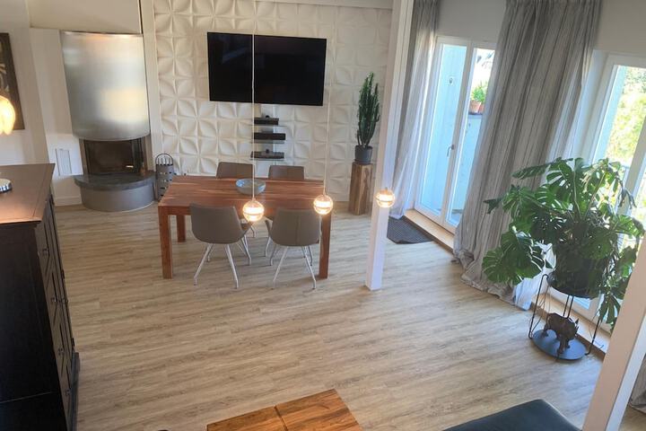 Room 15 of 53