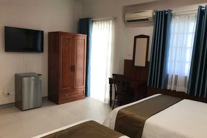 Room 5 of 27