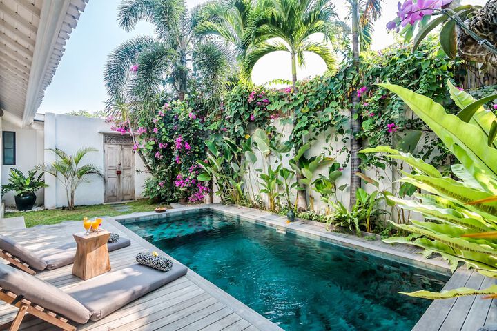 Pools & Facilities