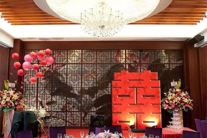 Ballroom/Hall 25 of 28