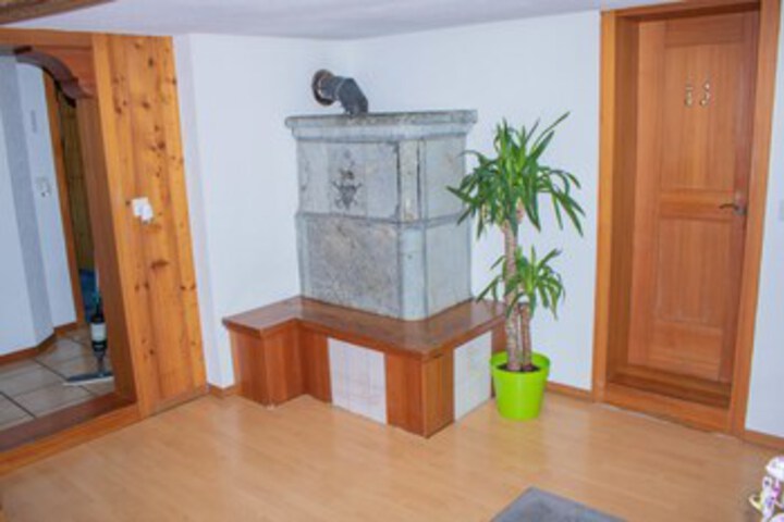 Room 33 of 64