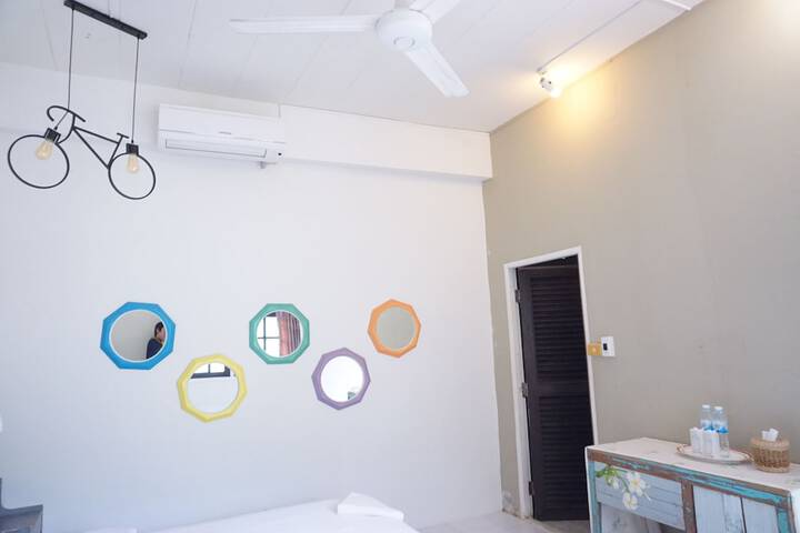 Room 62 of 104