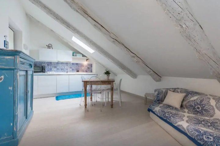Room 2 of 13