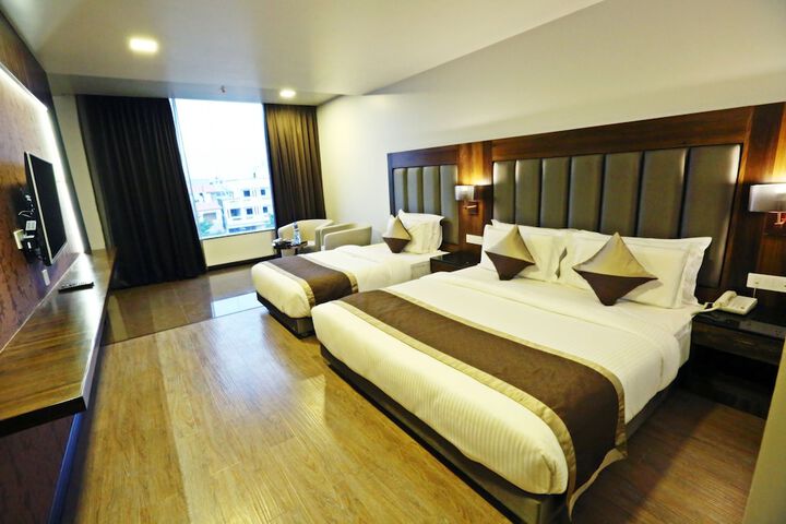 Room 6 of 20