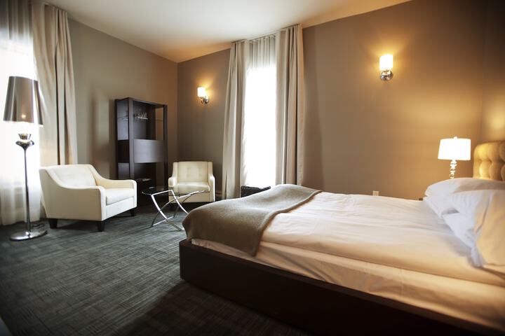 Room 10 of 43