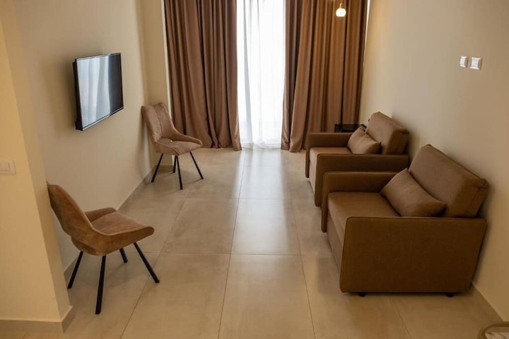 Room 32 of 87