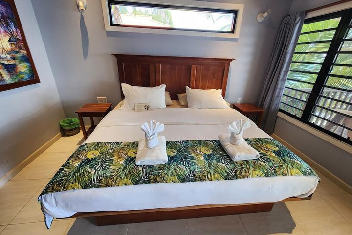 Room 37 of 223